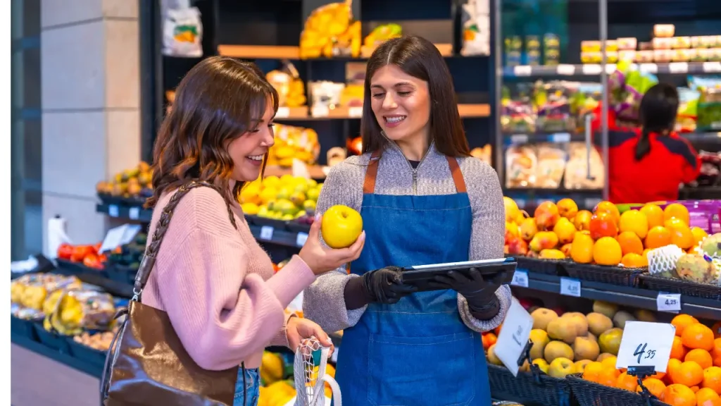 Mulher com boa qualidade de vida no trabalho

