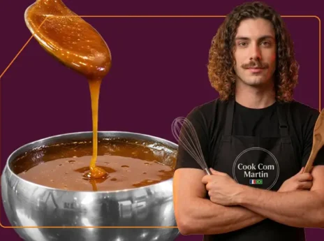 Chef Martin com prato de caramelo com manteiga salgada ao fundo.